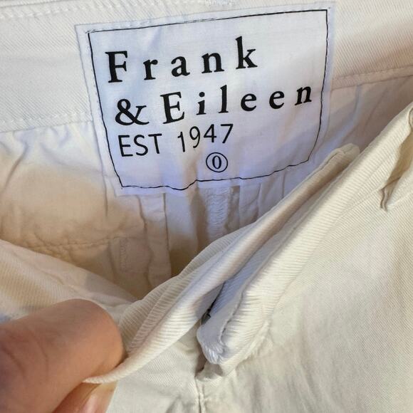 FRANK & EILEEN NWOT Wicklow Crop Italian Chinos Chalk White Sz 0 Cotton Blend - Picture 3 of 8